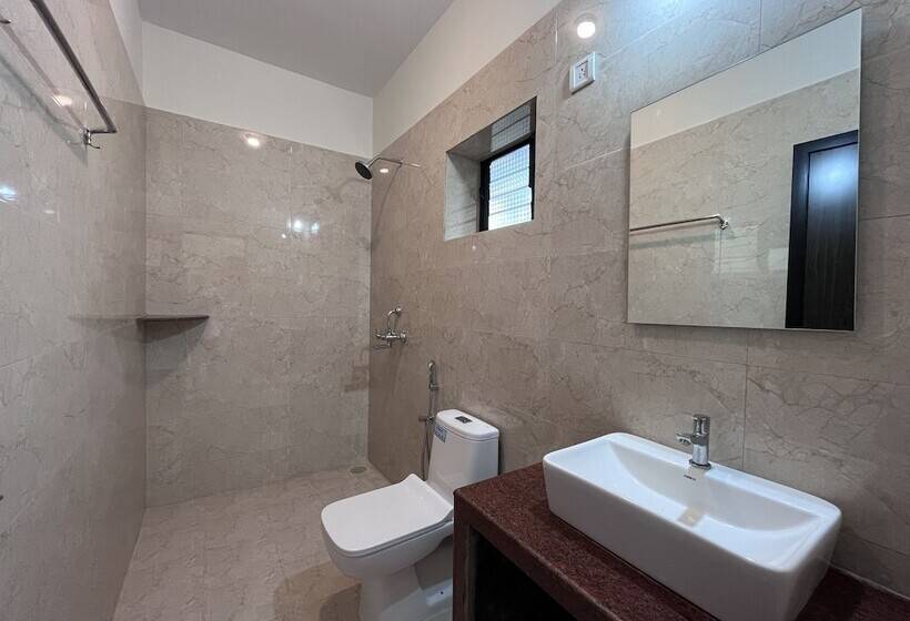 Morjim Sunset Guesthouse  Apartments With Kitchen & Ac Rooms