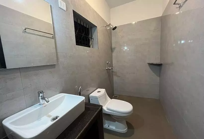 Morjim Sunset Guesthouse  Apartments With Kitchen & Ac Rooms