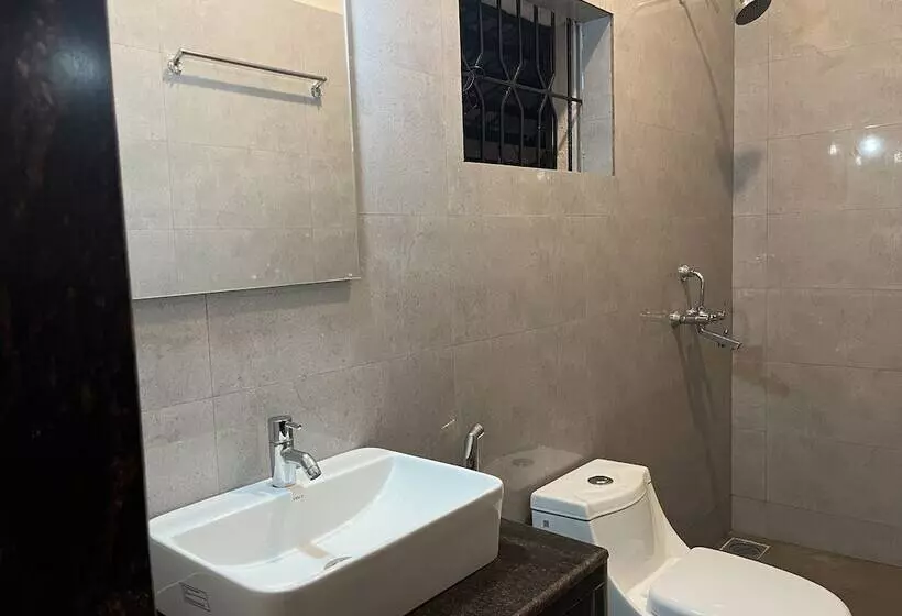 Morjim Sunset Guesthouse  Apartments With Kitchen & Ac Rooms