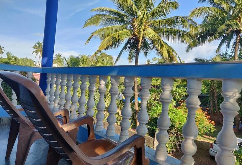 Morjim Sunset Guesthouse  Apartments With Kitchen & Ac Rooms