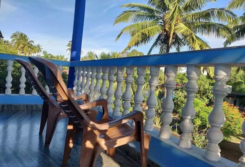 Morjim Sunset Guesthouse  Apartments With Kitchen & Ac Rooms