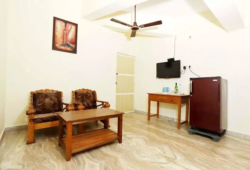 Morjim Sunset Guesthouse  Apartments With Kitchen & Ac Rooms