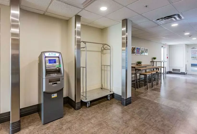 Motel 6 Saskatoon, Sk