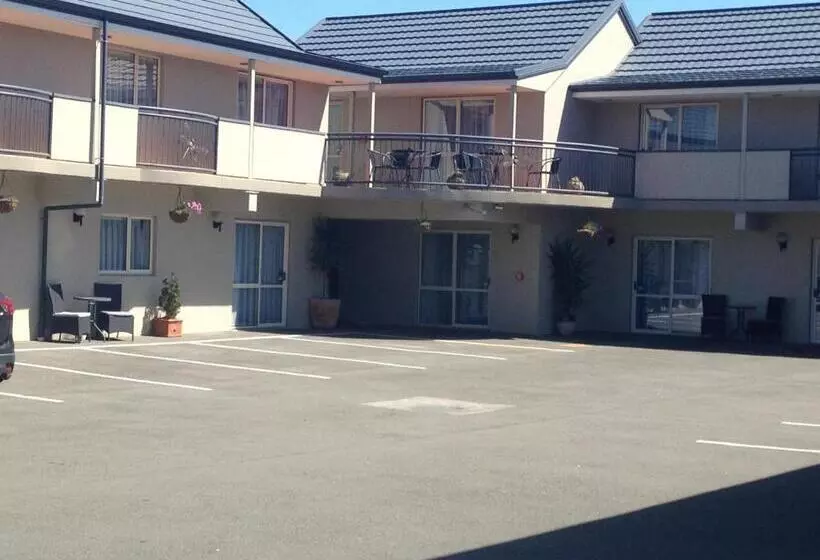 מוטל Amalfi Motor Lodge