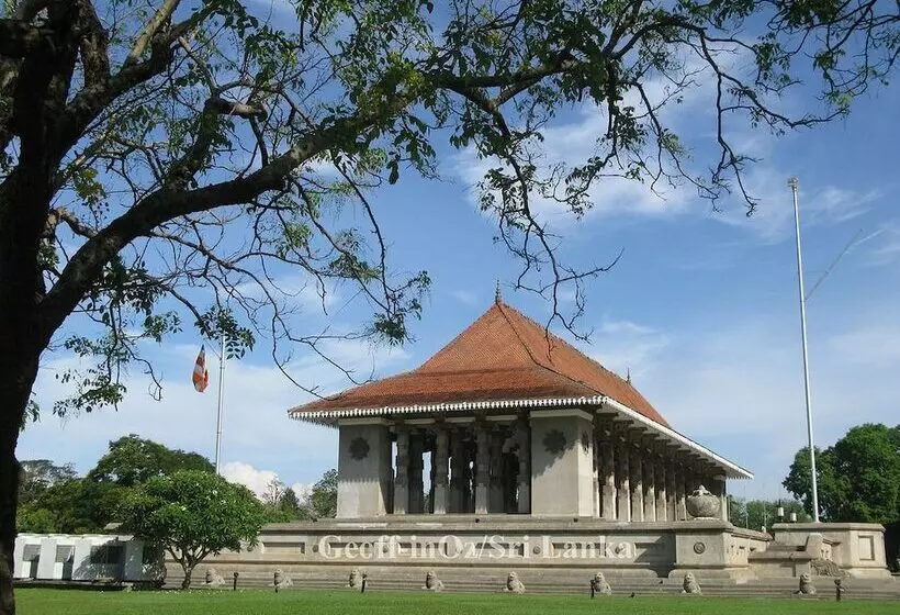 Ocean Breeze Apartment Colombo