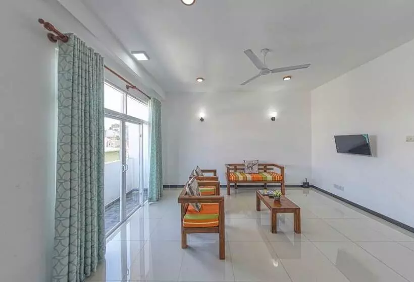 Ocean Breeze Apartment Colombo