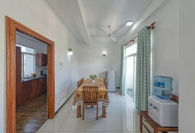 Ocean Breeze Apartment Colombo