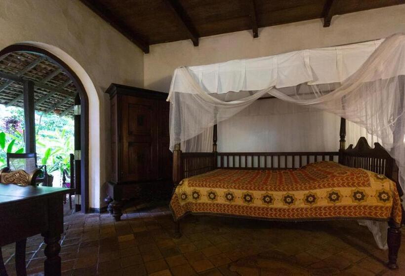 פנסיון Secret Garden Villa Unawatuna