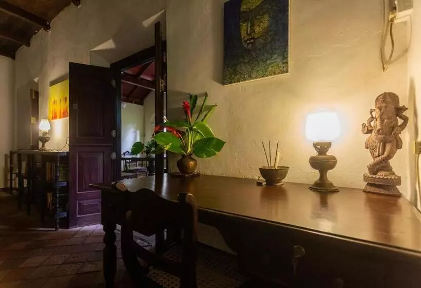 Пансион Secret Garden Villa Unawatuna