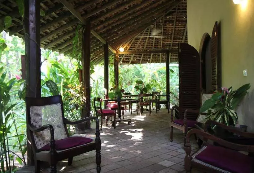Пансион Secret Garden Villa Unawatuna
