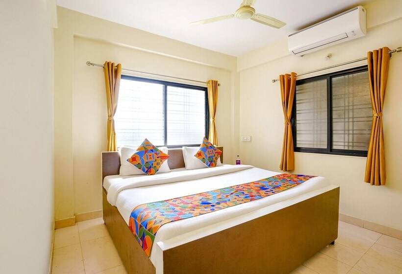 Hotelli Fabexpress Sai Vyankatesh