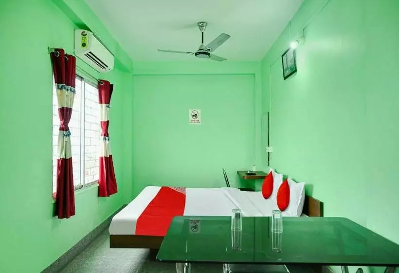 ホテル Oyo 80997b Maharaj Restaurant