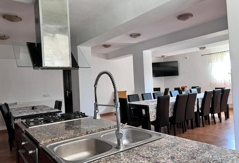 پانسیون Casa Maria