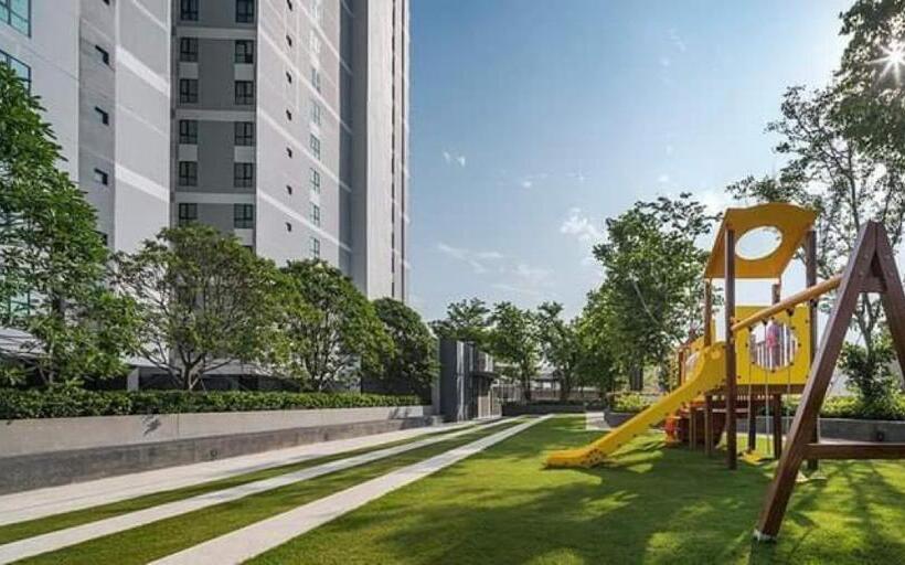 The Base Central Pattaya Holiday Ml