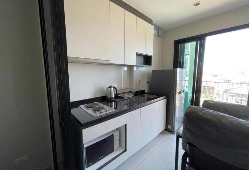 The Base Central Pattaya Holiday Ml