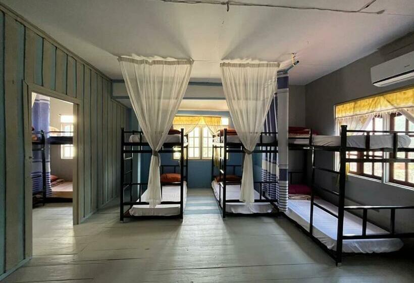 הוסטל Vang Vieng Queens Mountain View