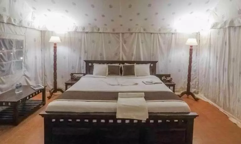 ベッドアンドブレックファースト Golden Rose Heritage Desert Safari Camp