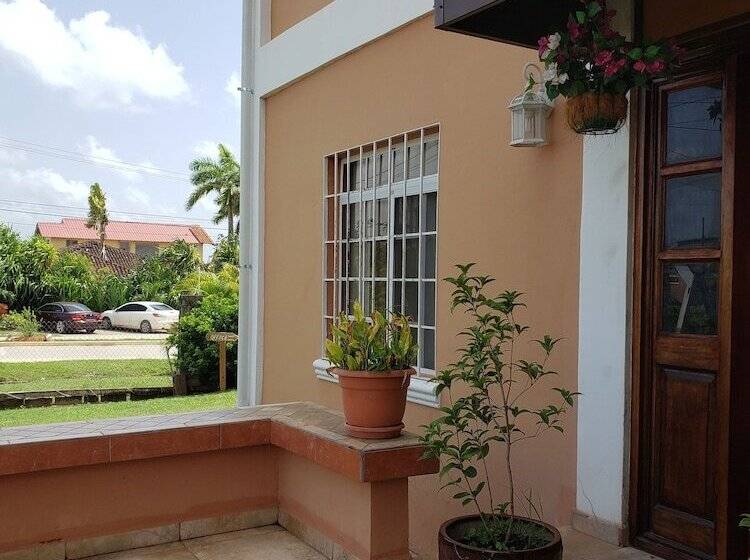 Gm Suites Bed & Breakfast