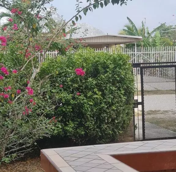 Gm Suites Bed & Breakfast