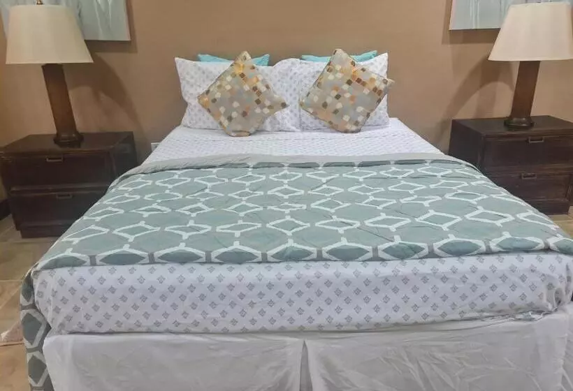 Gm Suites Bed & Breakfast