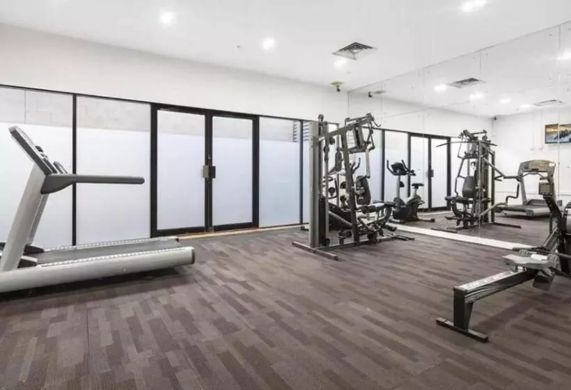 ホテル Deluxe Twin Studio In Surfers Paradise   Coasthm