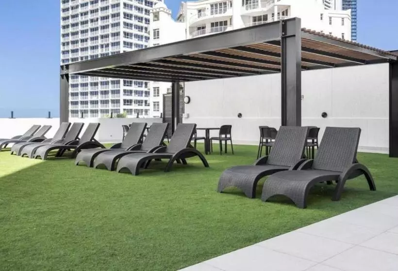 ホテル Deluxe Twin Studio In Surfers Paradise   Coasthm