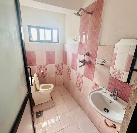 هتل Mountains Mirror