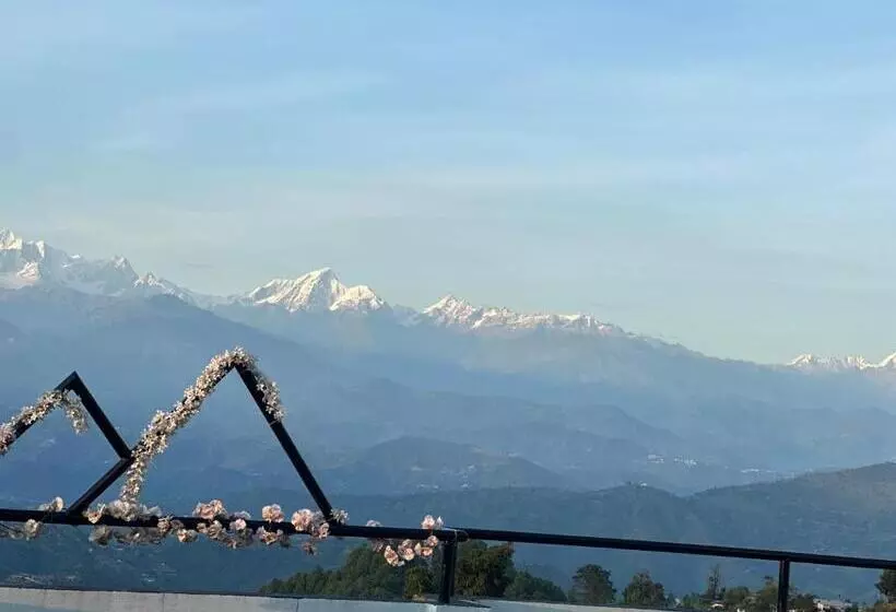 هتل Mountains Mirror