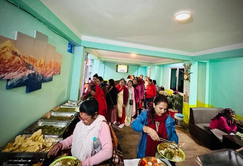 هتل Mountains Mirror