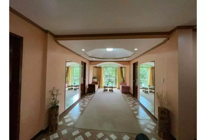 Hotelli Casa Venicia Caticlan