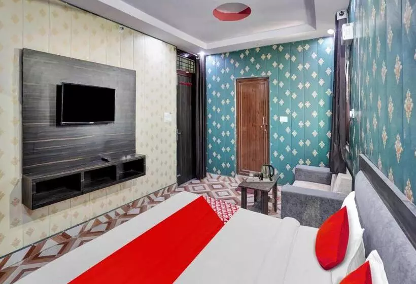 Hotelli Oyo Flagship 80914 S L Galxy