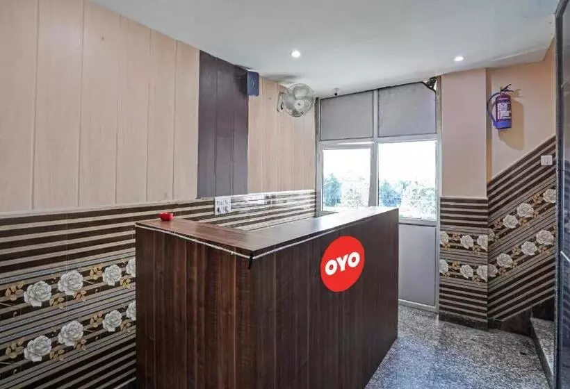 Hotelli Oyo Flagship 80914 S L Galxy