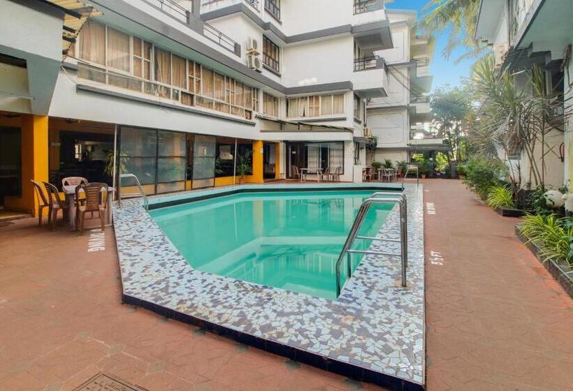 Hotel Fabexpress Alor Resort