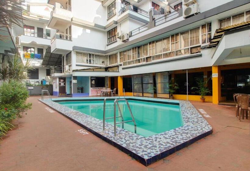 Hotel Fabexpress Alor Resort