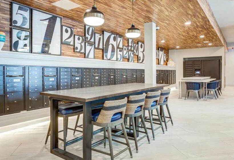 Sentral East Austin At 1630 E Sixth