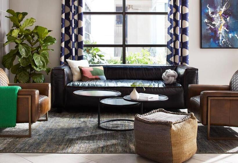 Sentral East Austin At 1630 E Sixth