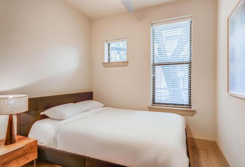 Sentral East Austin At 1630 E Sixth