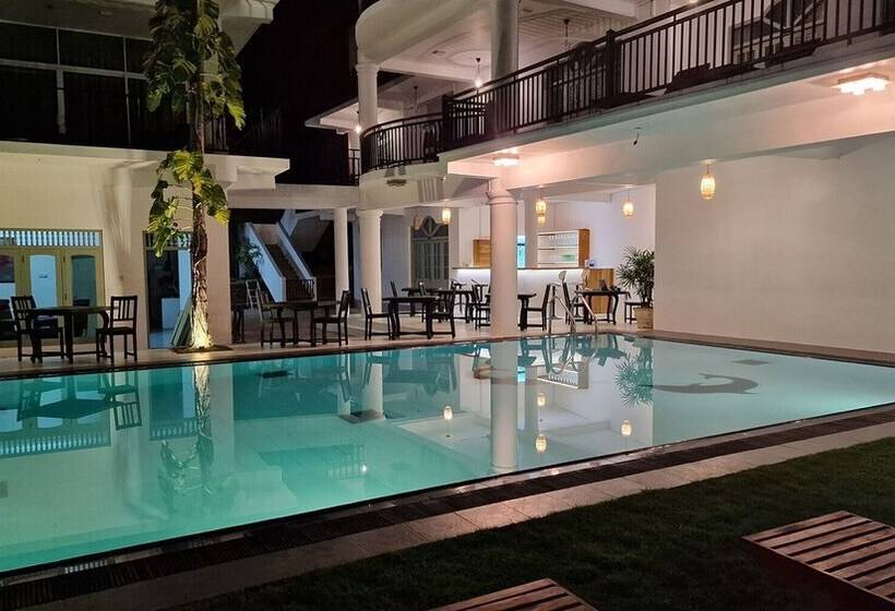 Отель Chill Hill Hikkaduwa