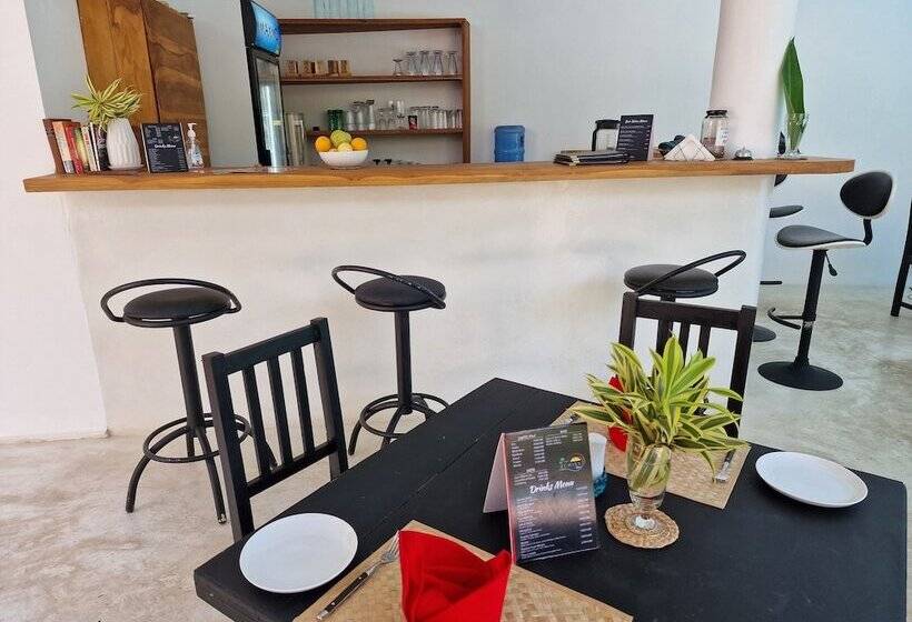 Отель Chill Hill Hikkaduwa