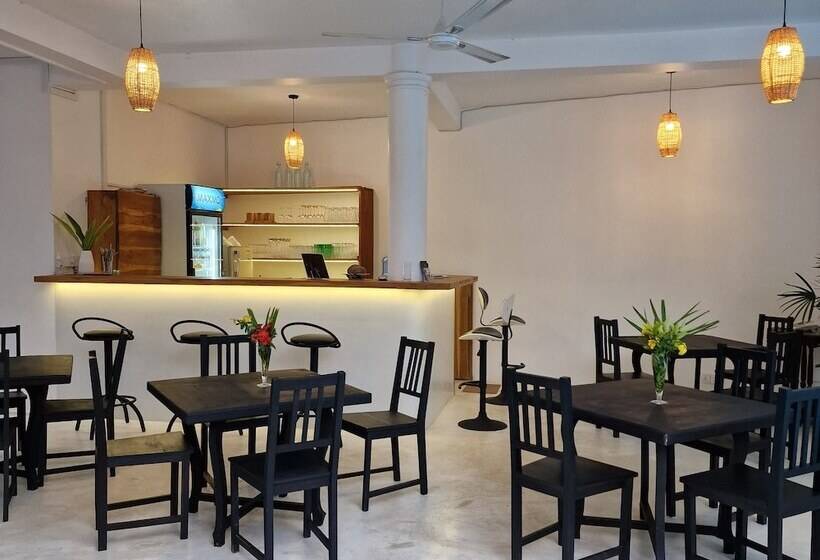 Отель Chill Hill Hikkaduwa