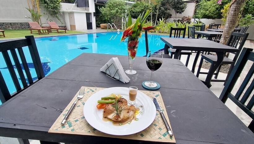 Отель Chill Hill Hikkaduwa