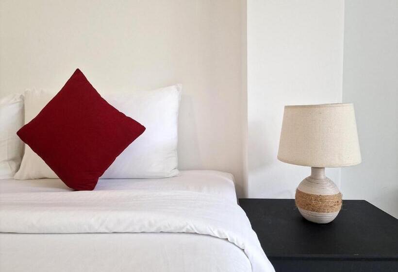 Отель Chill Hill Hikkaduwa