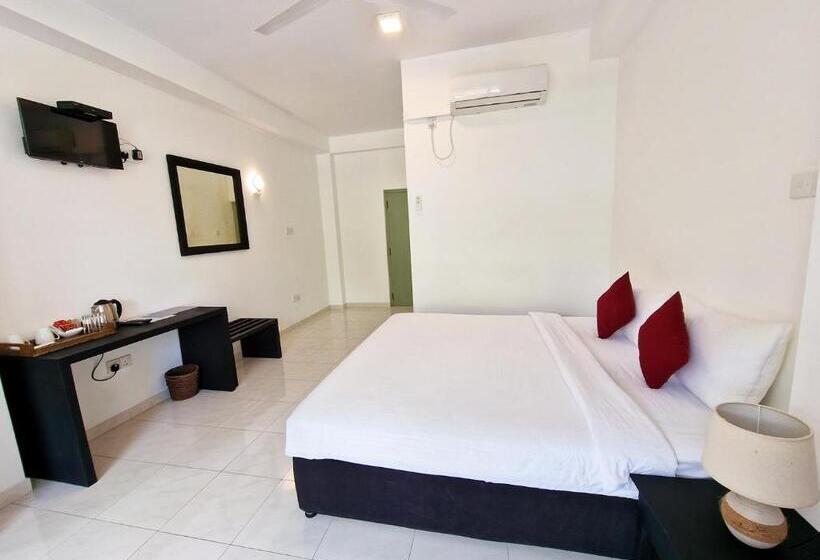 Отель Chill Hill Hikkaduwa