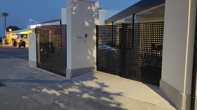 تختخواب و صبحانه Thalassa Rooms