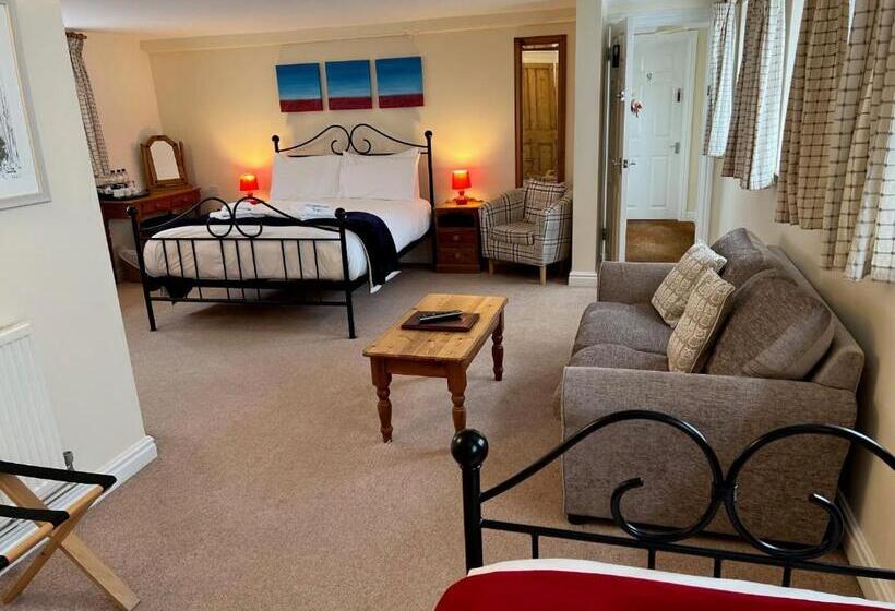 Общежитие The Coppleridge Inn