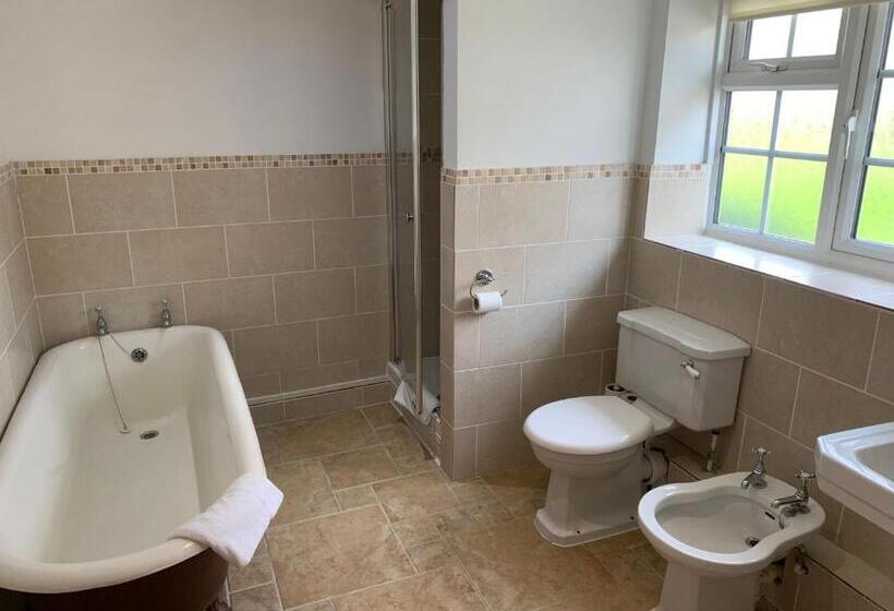 Общежитие The Coppleridge Inn