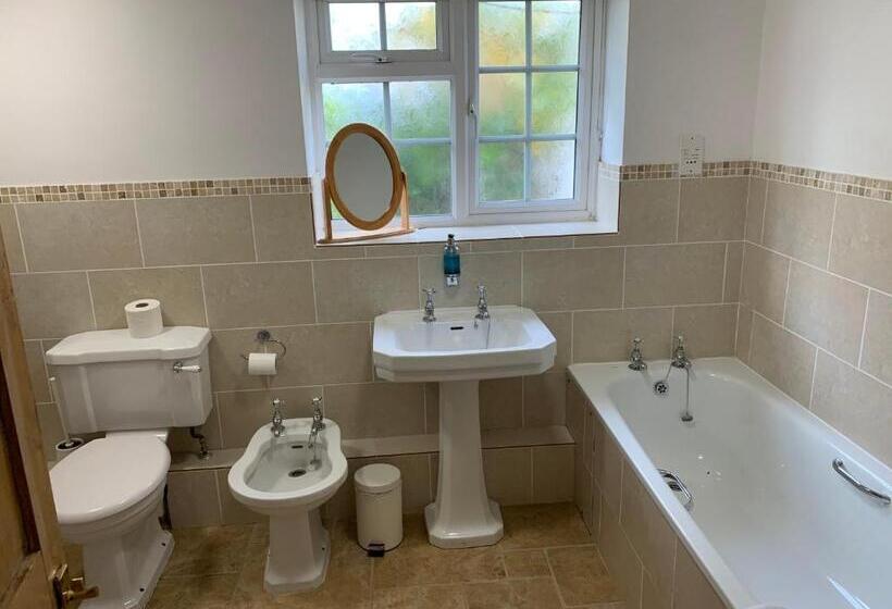 Общежитие The Coppleridge Inn