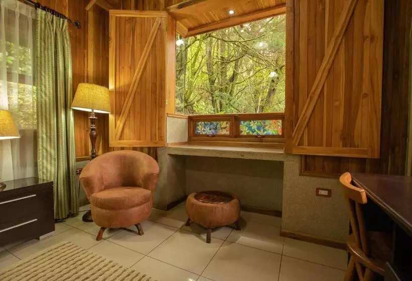 Hotelli Los Pinos Cabins & Reserve