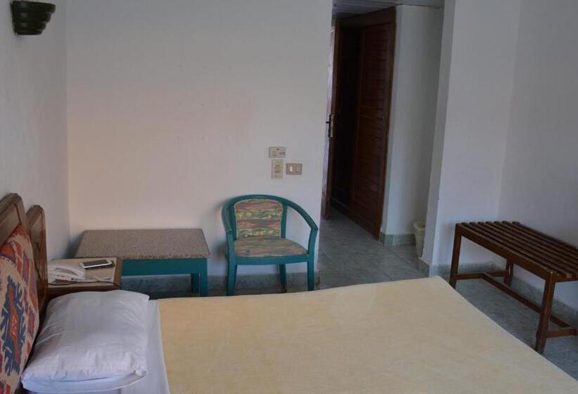 هتل Morgenland Holly Village