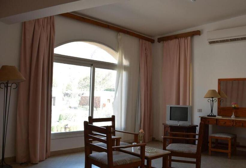 هتل Morgenland Holly Village